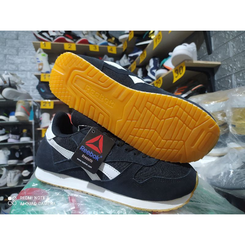 Sneaker sepatu REEBOK sepatu pria wanita sepatu murah import premium