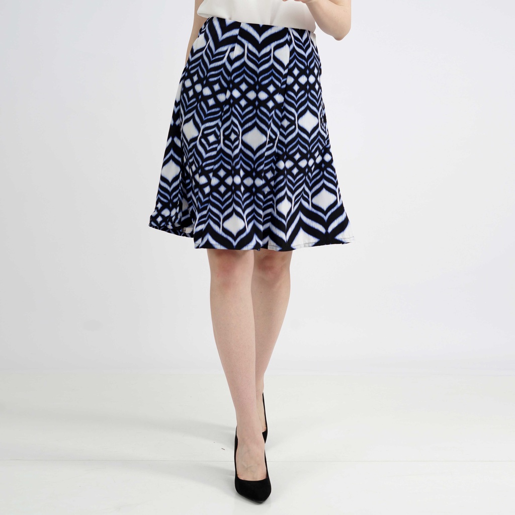 FAME - Rok Flare Wanita Pendek Abstract Print Navy - 9340051