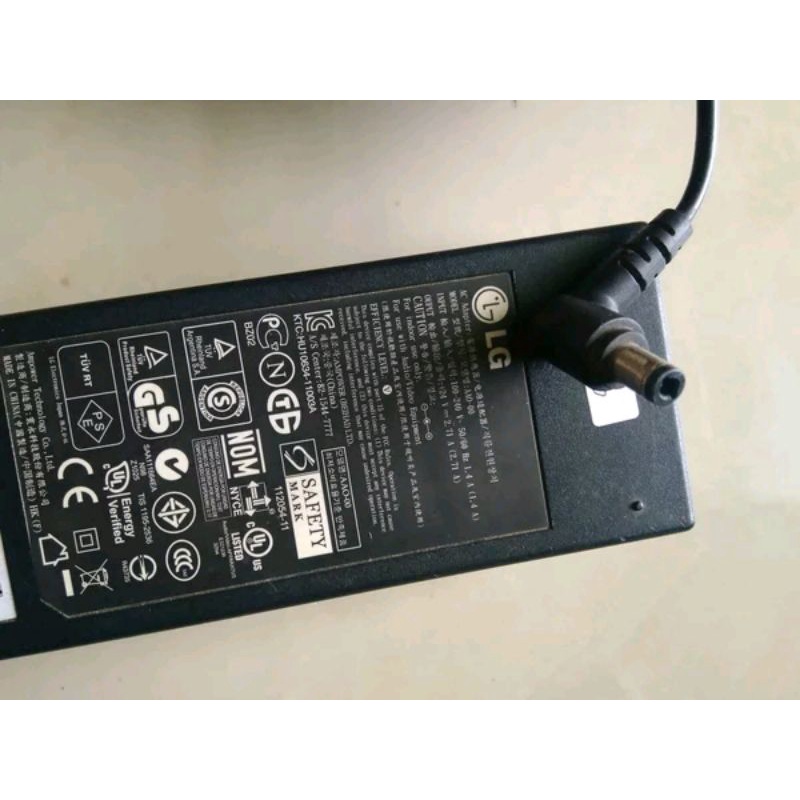 Adaptor TV LG 22LS3300 24LS3300 26LS3300 26LT 26LV 24 Volt  2,7A original