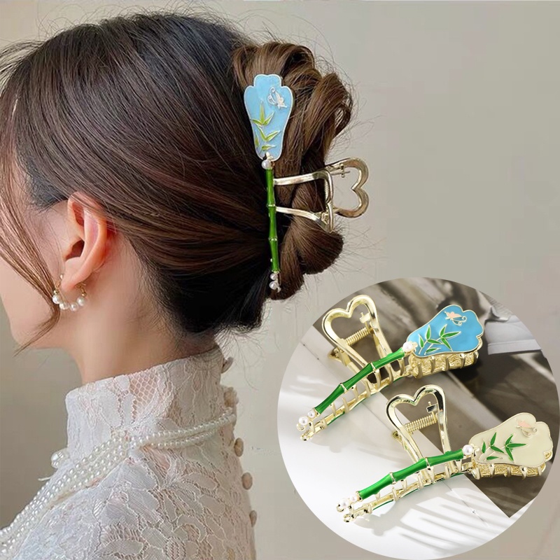 Jepit Rambut Bentuk Kipas Bahan Alloy Aksen Mutiara Gaya Korea Untuk Wanita