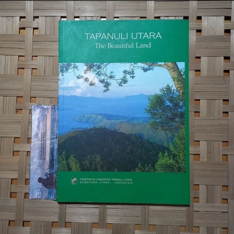 Buku Tapanuli Utara - The Beautiful Land