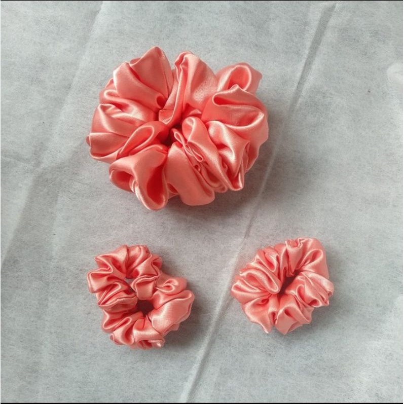 Scrunchies Ikat Rambut Aesthetic