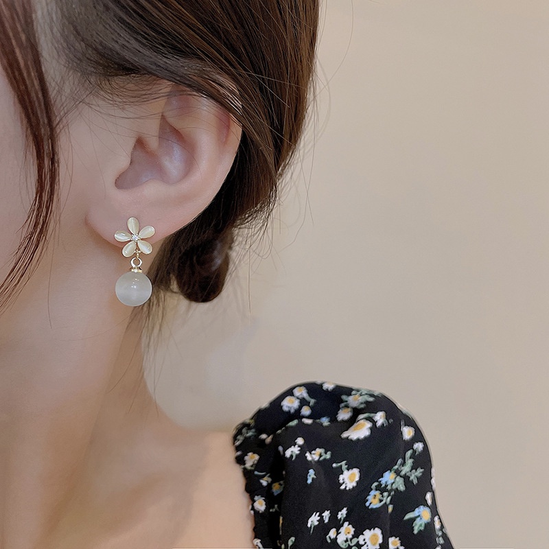 Anting Bentuk Bunga Opal Gaya Retro Untuk Wanita