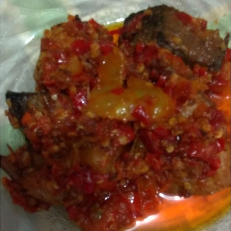 

balado ikan asap /ikan asep pee sambal