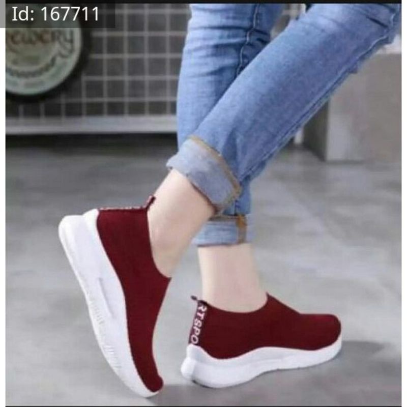 SEPATU SLIP ON POLOS WANITA