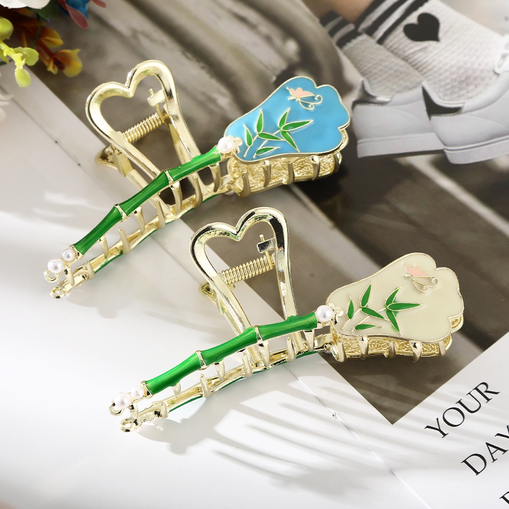 Jepit Rambut Bentuk Kipas Bahan Alloy Aksen Mutiara Gaya Korea Untuk Wanita