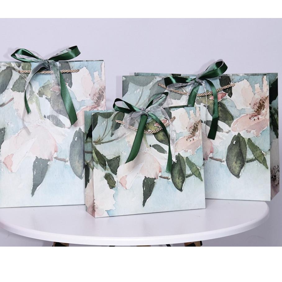 

(ceop -84) Premium Paperbag kado/ Kantong kado / Paperbag gift/ KANTONG TAS KARTON /paper bag Kado ƒ 2
