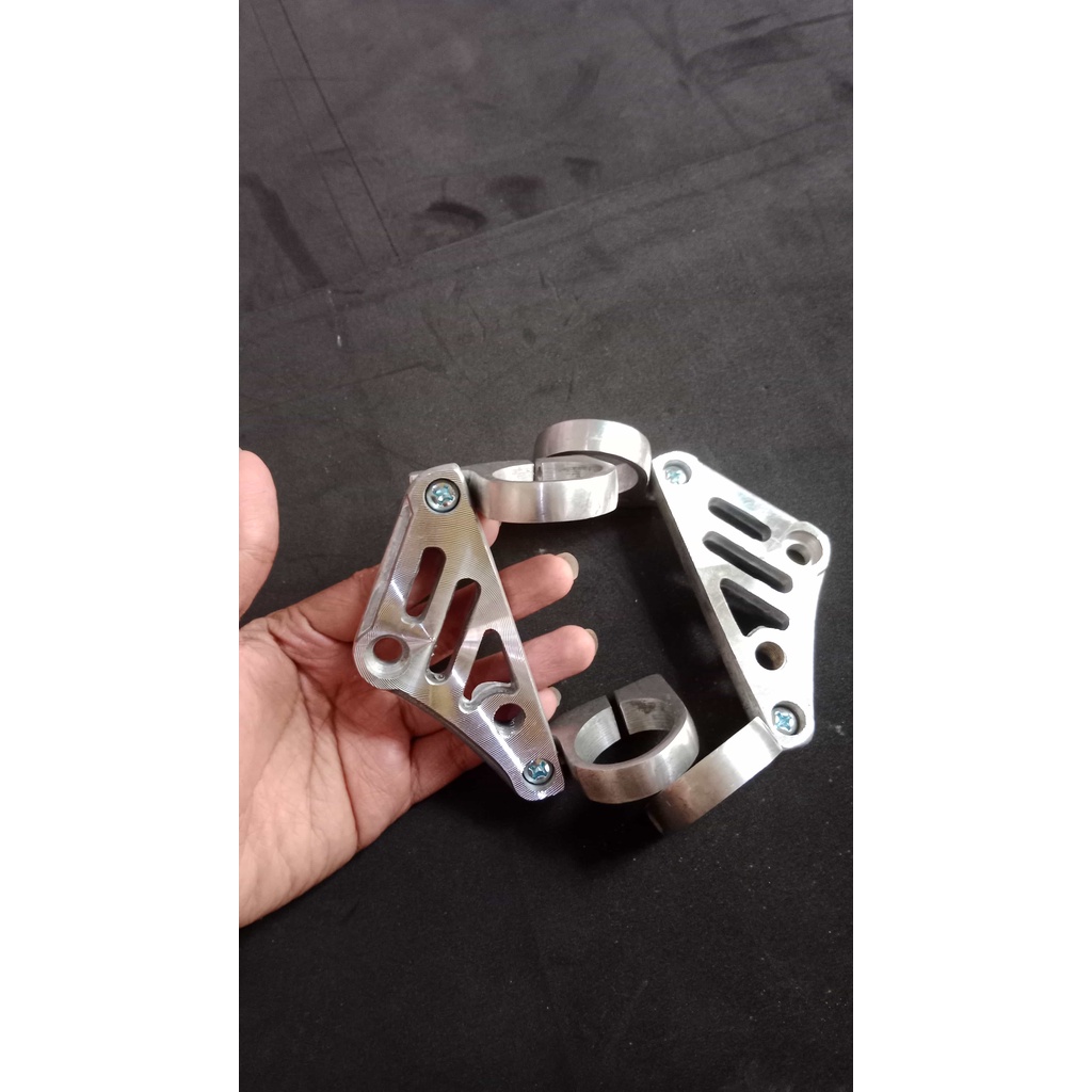 Kupingan Lampu Model CNC Cincin Garis GL Megapro Tiger