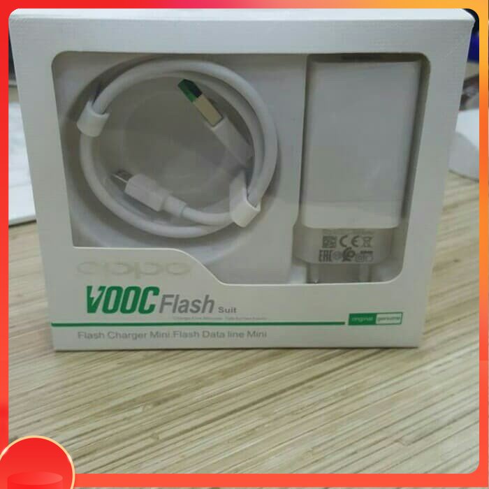 CHARGER OPPO VOOC FAST CHARGING ORIGINAL 100% ( AK779 )