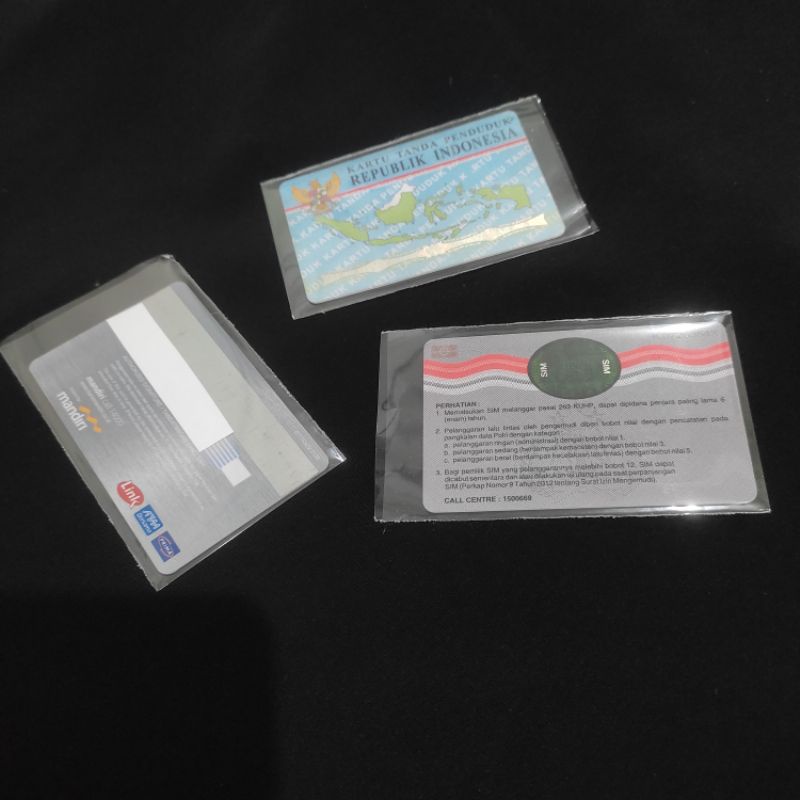 

Plastik Sampul Pelindung Ktp Sim ATM