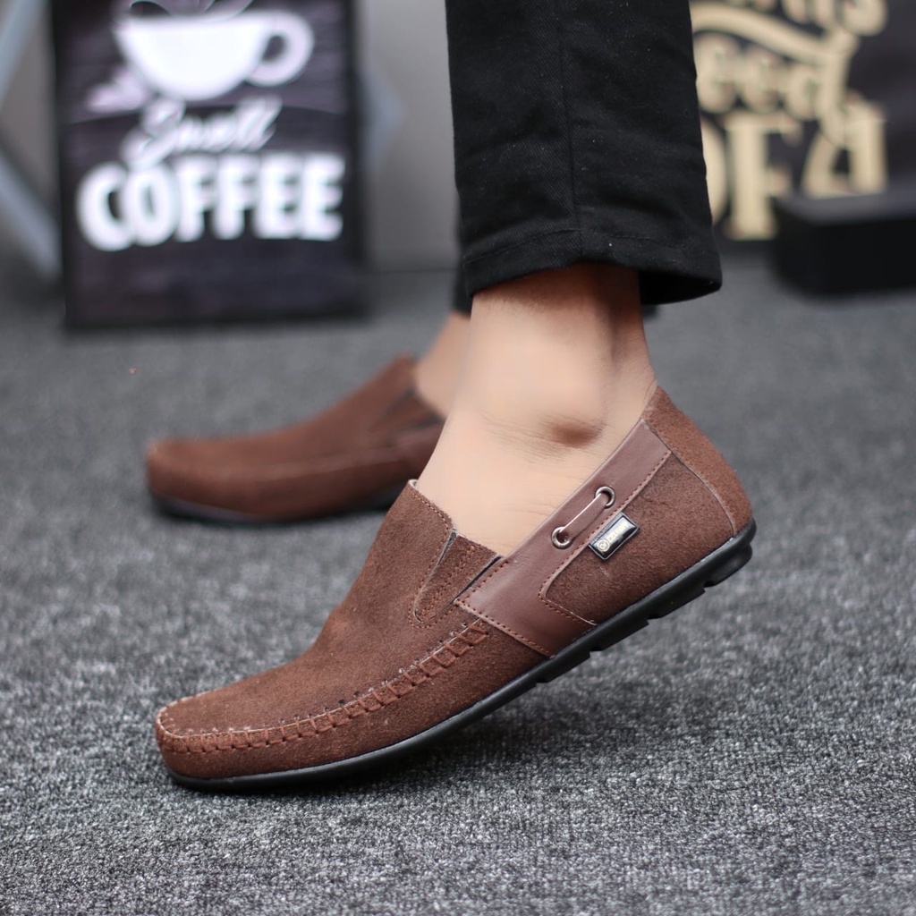 Sepatu Slip On Casual Kulit Asli Kerja Santai Hitam Pria Abraham Asta