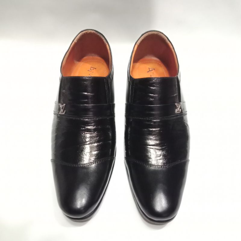 SEPATU FORMAL PRIA / PANTOFEL KERJA PRIA / LOUIS VISTO KULIT ASLI / LV 714