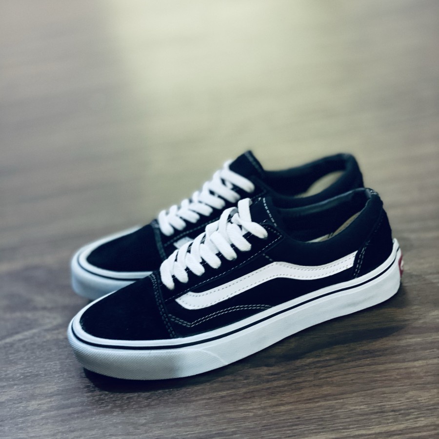 Sepatu Vans Oldskool Premium / Sneakers Pria Kasual Murah Sepatu Vans Putih  Hitam Classic Terbaru // termurah