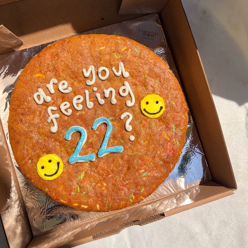 

Giant Cookie Cake: Funfetti (Caramel)