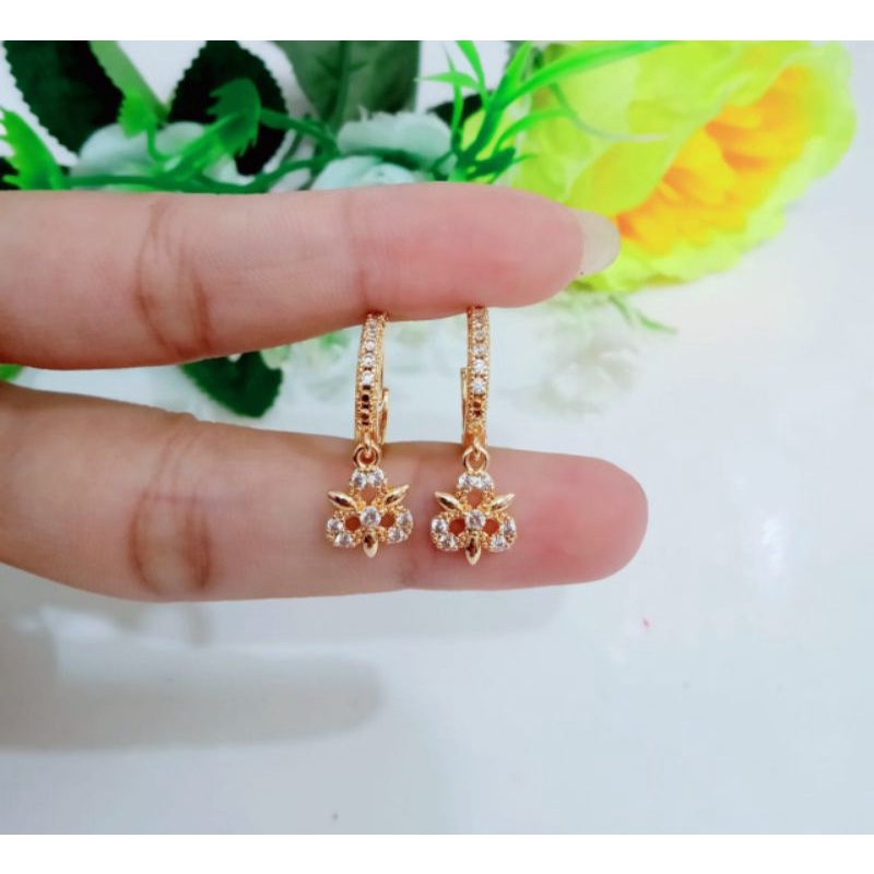 ANTING CLIP FULL PERMATA DENGAN LIONTIN MOTIF