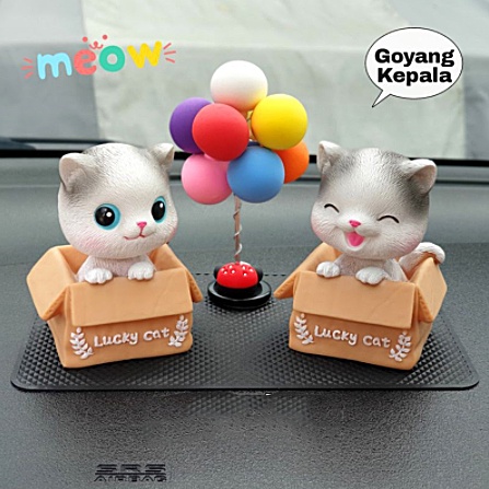 Pajangan Dasboard Kepala Goyang/Boneka Kucing Daychase Original lucky cat Pajangan Dashboard Mobil Lucky Cat Kucing Kepala Goyang Pajangan Balon Pajangan Dashboard Mobil LUCKY CAT Kucing Kitty Kepala Goyang