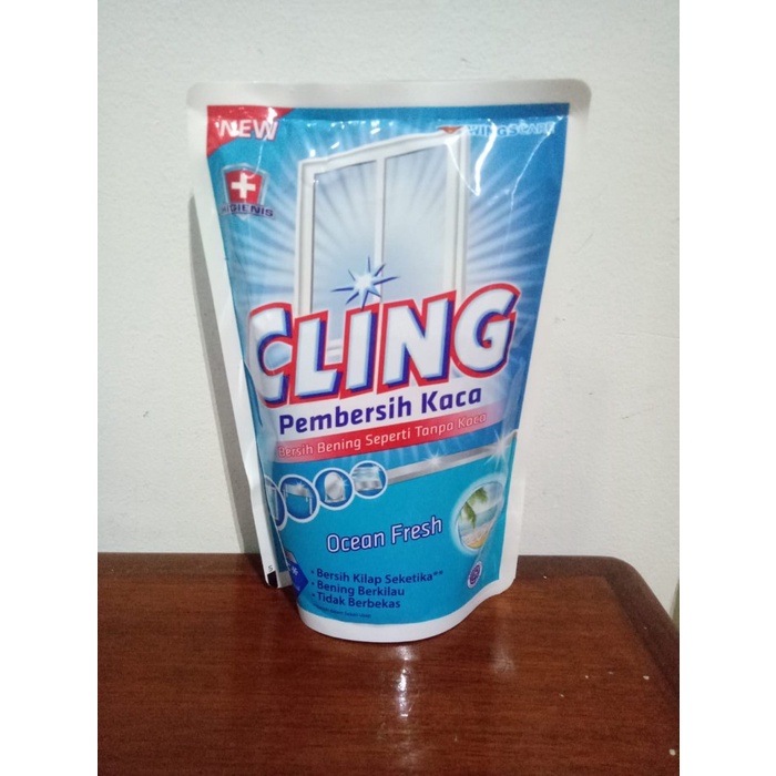 CLING PEMBERSIH KACA REFILL 425 ML