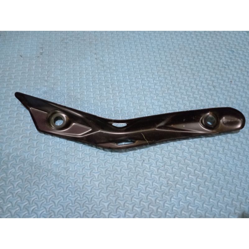 COVER TAMENG KNALPOT DEPAN ROBAHAN KAWASAKI KLX