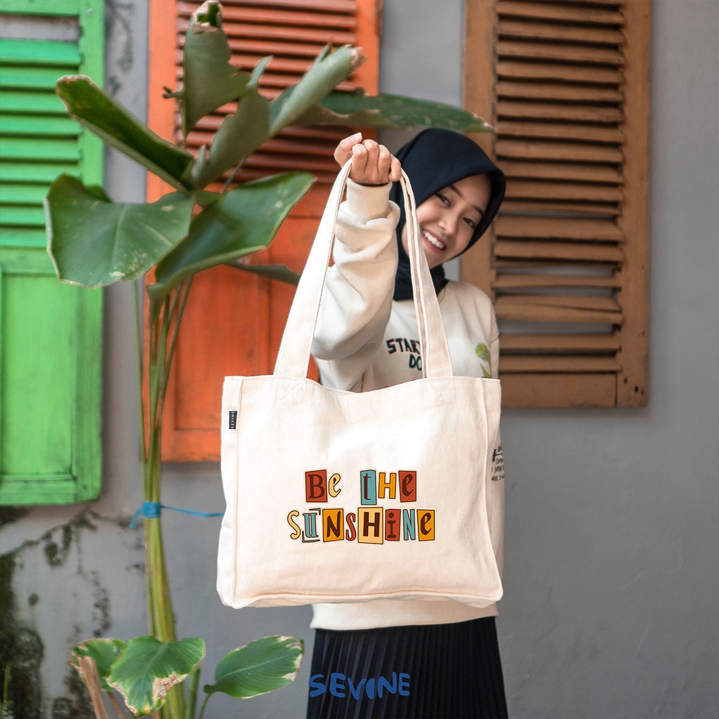 Sevine Totebag Kanvas Daisy Tas Wanita Tote Bag Dengan Kantong Laptop Kuliah Sekolah Kerja Quotes Aesthetic - KH