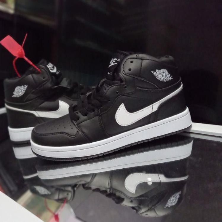 SEPATU BOOTS // SEPATU SEKOLAH // SEPATU ANAK // SIZE 31-40 // SEPATU BOOTS // SEPATU // SEPATU HITA