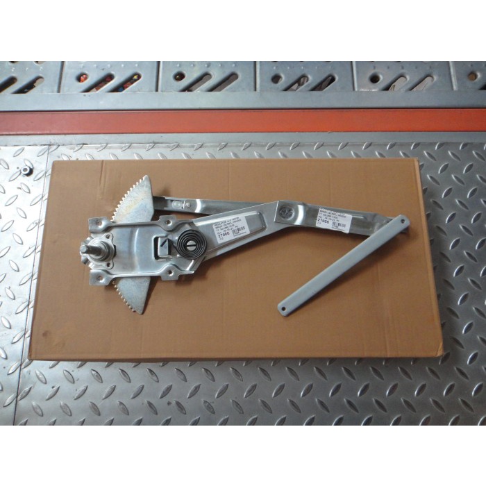SPAREPART - Regulator Window Manual Toyota Soluna/Vios Houguo Taiwan - Kiri (L) AKSESORIS MOBIL - OT