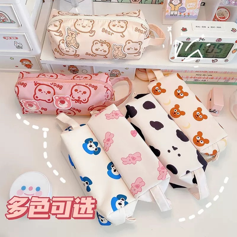 TEMPAT PENSIL MOTIF KELINCI, BERUANG, MILK / PREMIUM PENCIL CASE / PERLENGKAPAN PERALATAN SEKOLAH / KOTAK PENSIL KAPASITAS BESAR DENGAN RESLETING UNTUK PELAJAR / TEMPAT ALAT TULIS / TEMPAT MAKEUP TEDDY RABBIT MILK BEAR MODEL KOREA