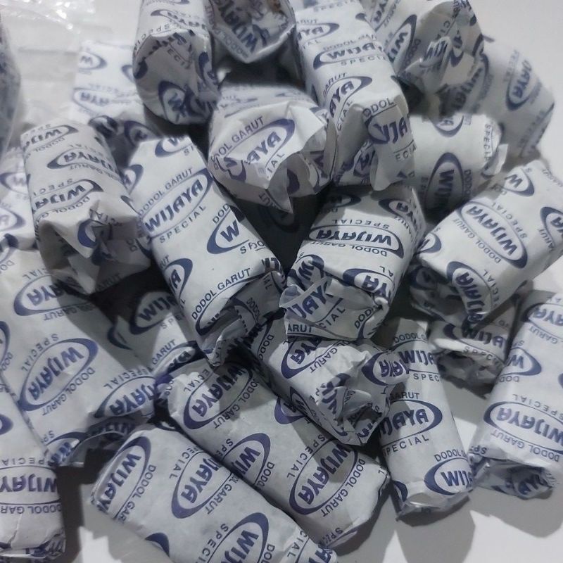 

DODOL GARUT KETAN SUSU 500GRAM CEMILAN KILOAN