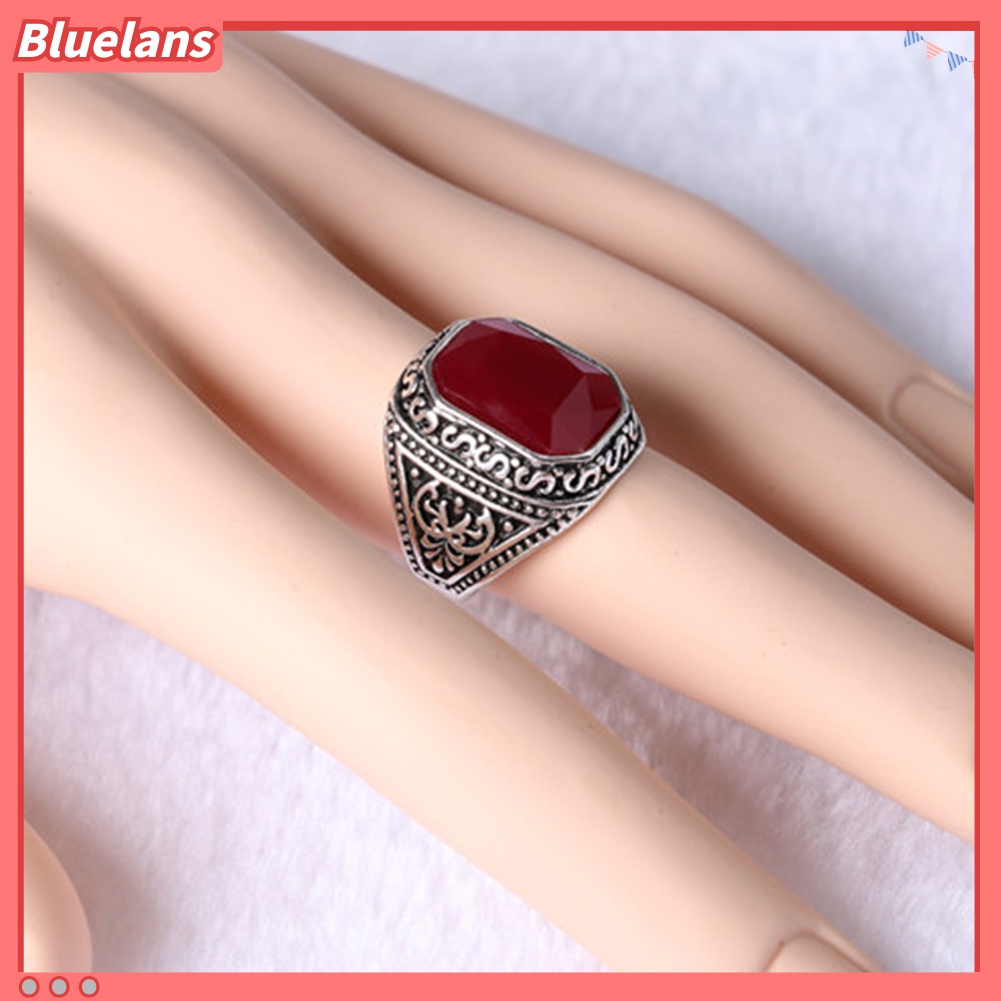 Cincin Pasangan Desain Ukiran Geometri Gaya Vintage Ukuran 7-10 Untuk Pria / Wanita