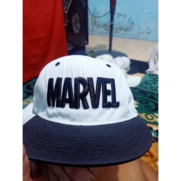 topi Marvel original secend
