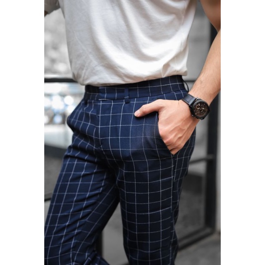 Mubeng Ankle Tartan Pants