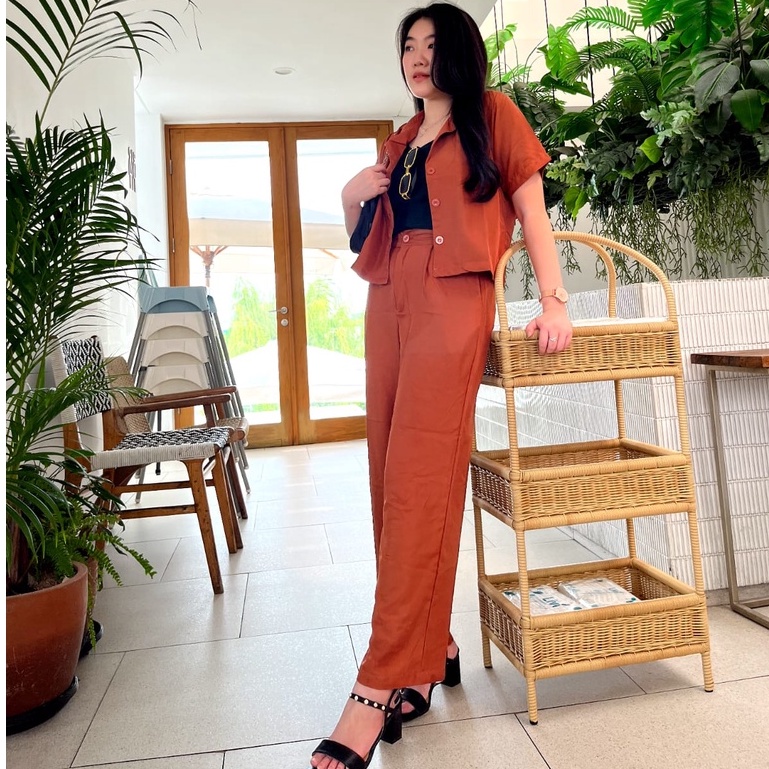 AVE Set Blazer Crop Audy | Oneset Kemeja Crop Lengan Pendek Wanita