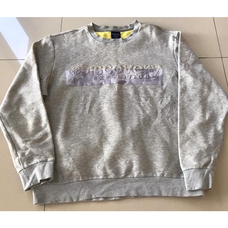 Crewneck Baju Discovery Second Bekas