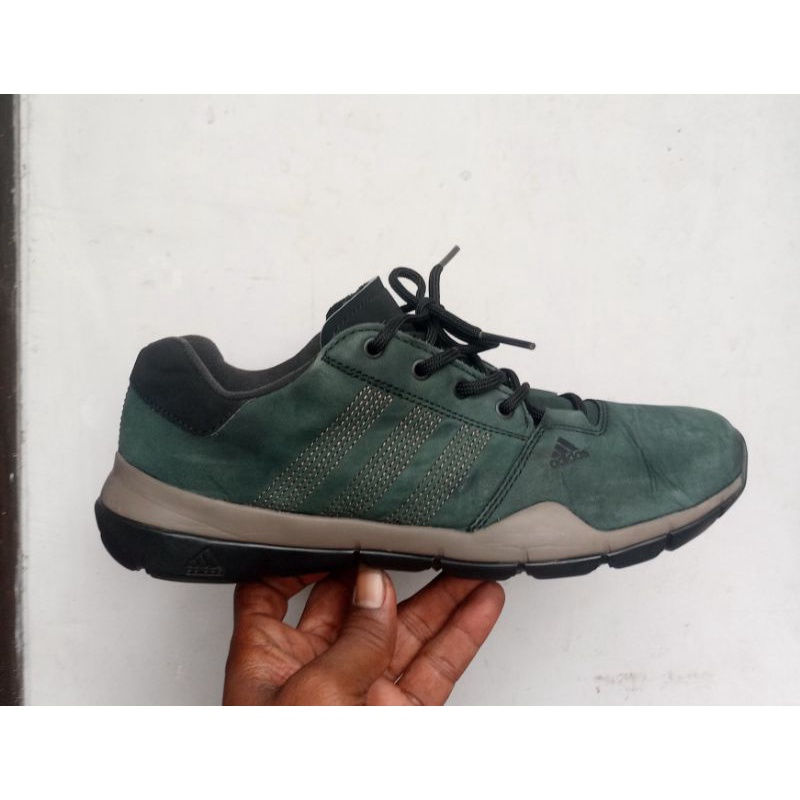 Sepatu Outdoor Adidas Anzit DLX size 40, Preloved