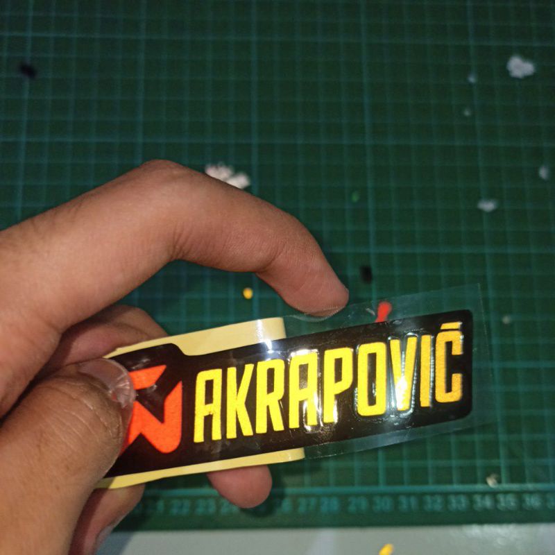 Sticker Cutting Akrapovic