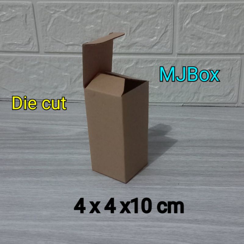 

Kardus karton Uk. 4x4x10cm.........Die Cut