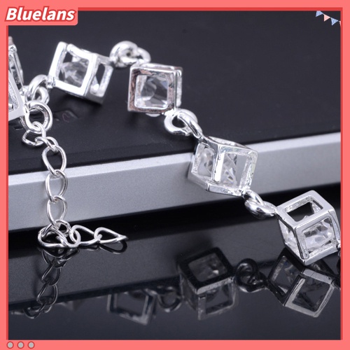 Gelang Wanita Lapis Silver Bentuk Kubus Aksen Berlian Imitasi Untuk Pesta Pertunangan