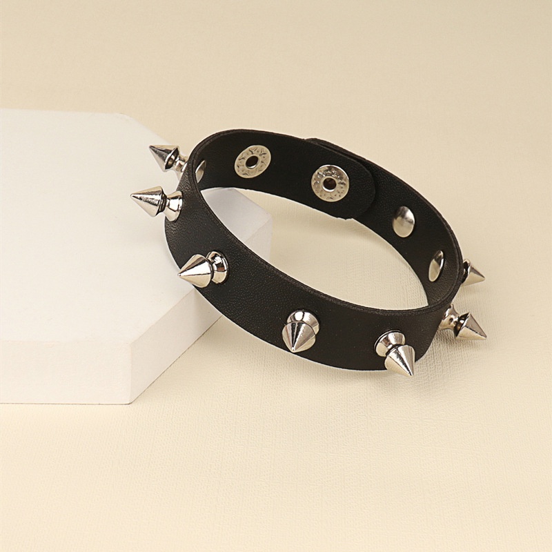 Rock Gelang Choker Bahan Kulit Pu Aksen Rivet Spike Gaya Punk Gothic Untuk Pria Dan Wanita