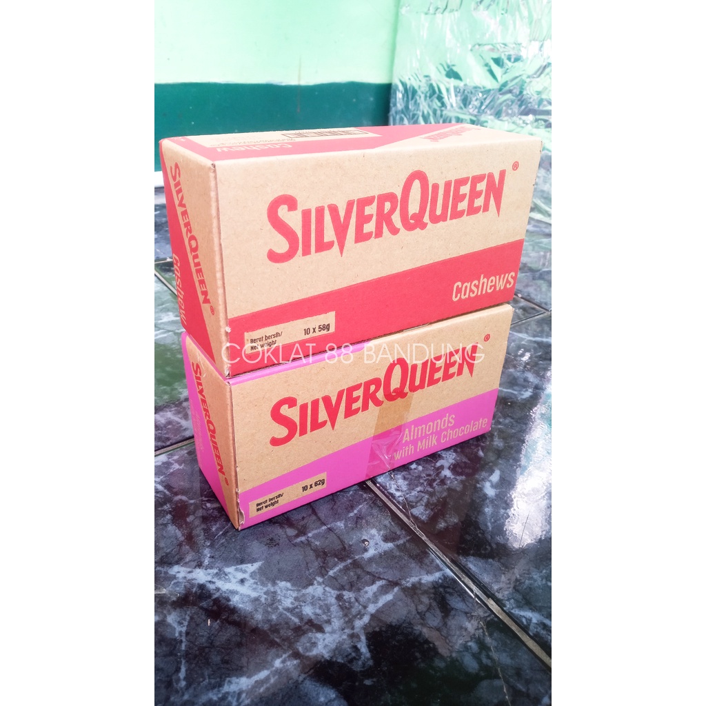 

SILVERQUEEN 1 BOX 55gr BESAR ISI 10, COKLAT SILVERQUEEN 55 gram 1 BOX 10 X 55 gr SILVER QUEEN