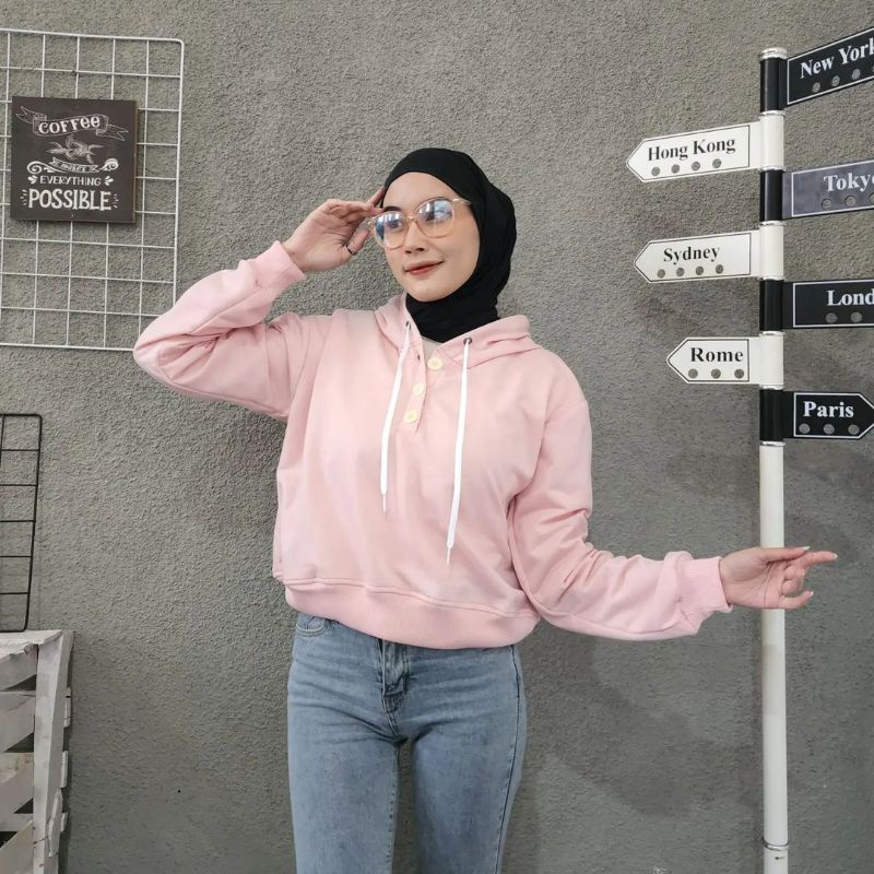 three Buton hodie crop