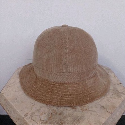 Topi Bucket GU Corduroy Cream Bucket Hat