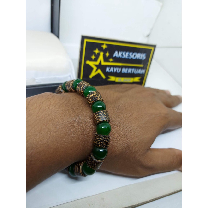 Gelang kayu liwung kombinasi batu giok kalimantan
