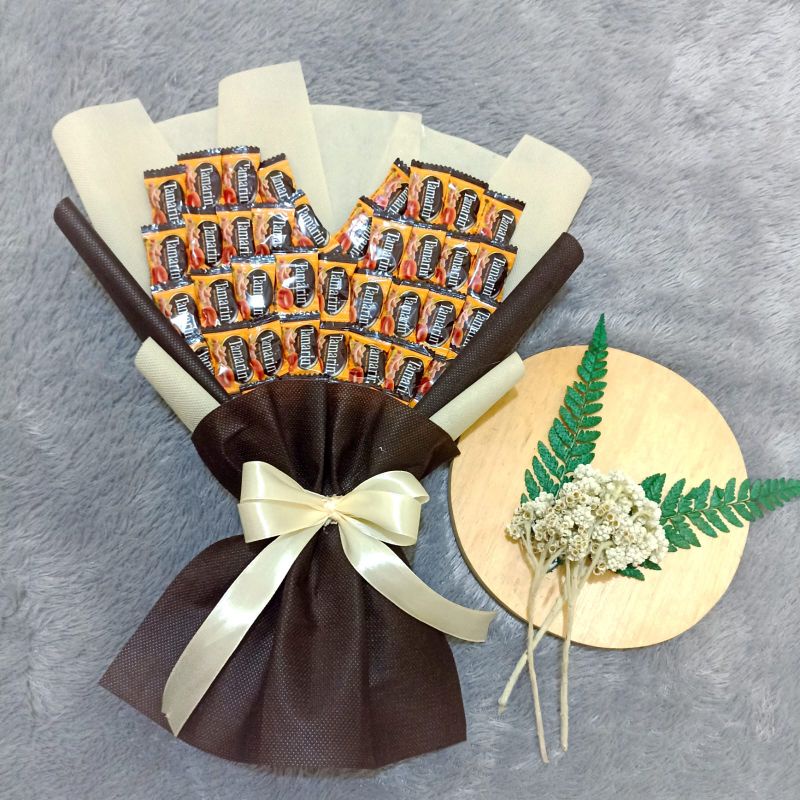 

bUket Love thamarin/ Buket permen asem/ Buket Snack/buket wisuda/ anniversary/ ulang tahun