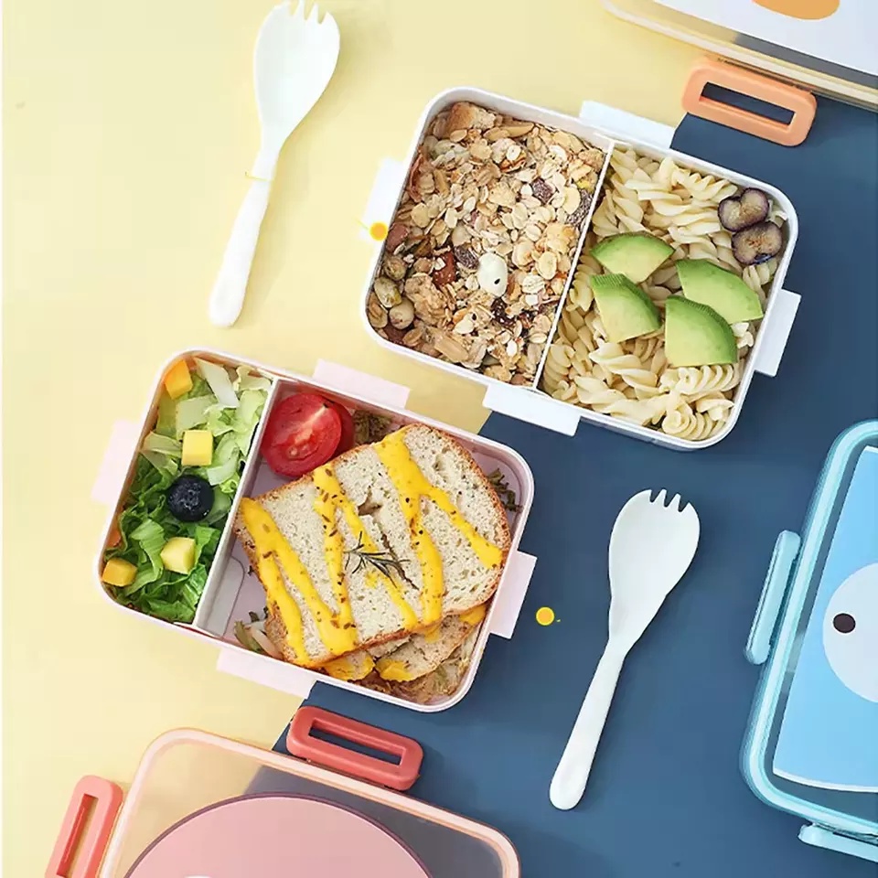 MARKASSHOP66--LUNCHBOX KOTAK MAKAN KARAKTER BERUANG BEBEK PINGUIN 2 SEKAT 2518-17