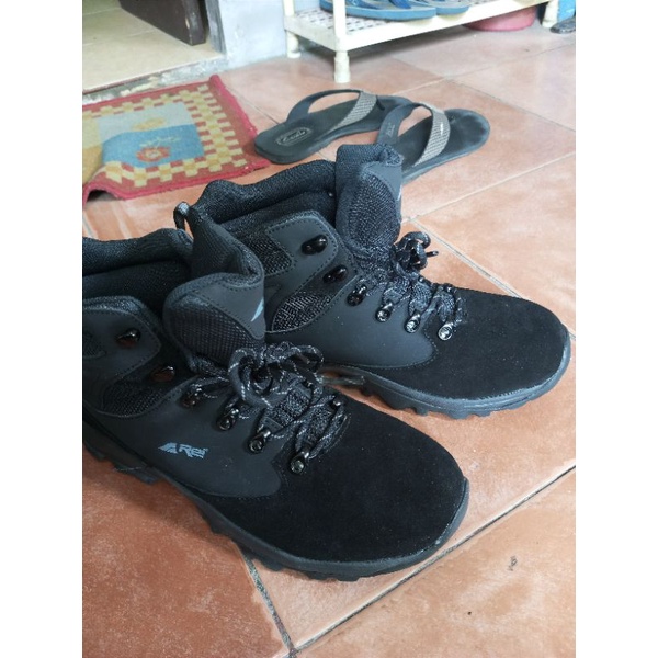 Sepatu hiking arei - Smith rei original Size 43 HITAM