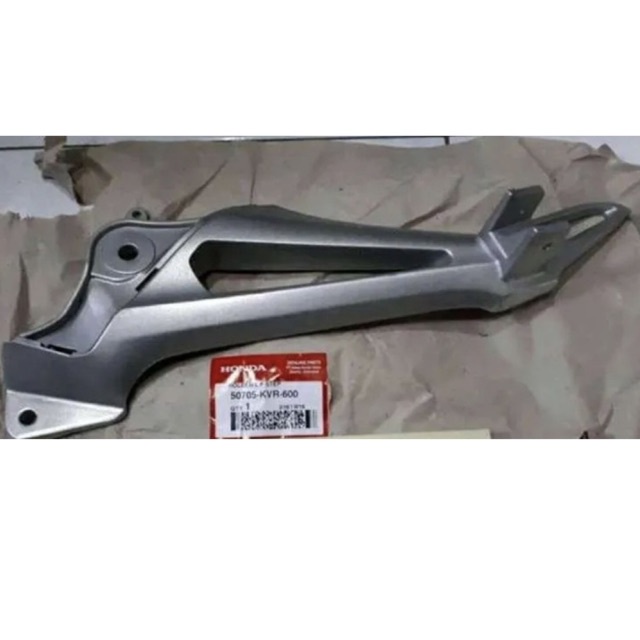 COD dudukan footstep belakang kiri Honda REVO 100 SUPRA X 125 BATMAN CAKRAM original  50705-KVR-600 