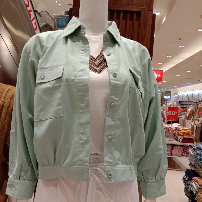 Chic Girl Tuila Outer Crop