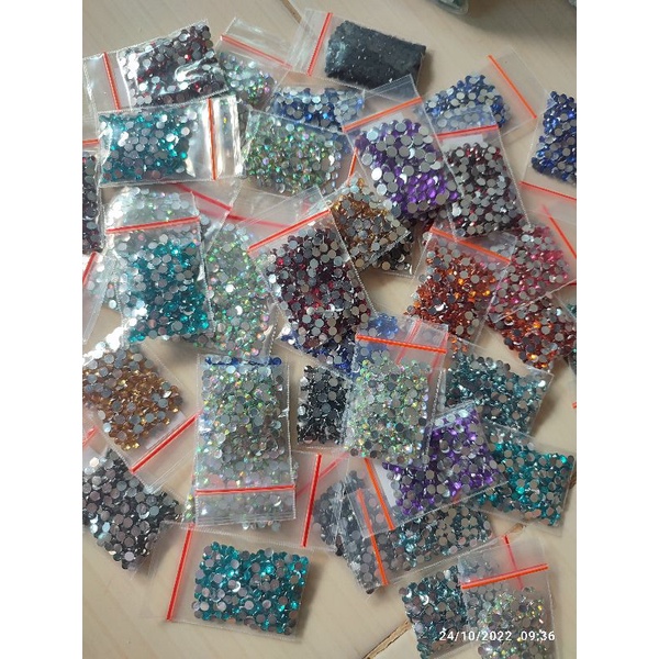 gems 3mm/rhinestone