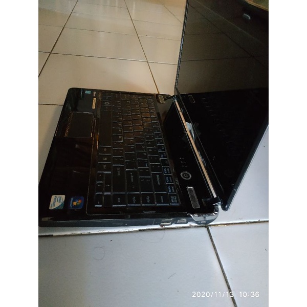 Jual laptop, Bonus : monitor, 2 buah kipas angin laptop, dan peredam suara mic. SEMUA PRELOVED