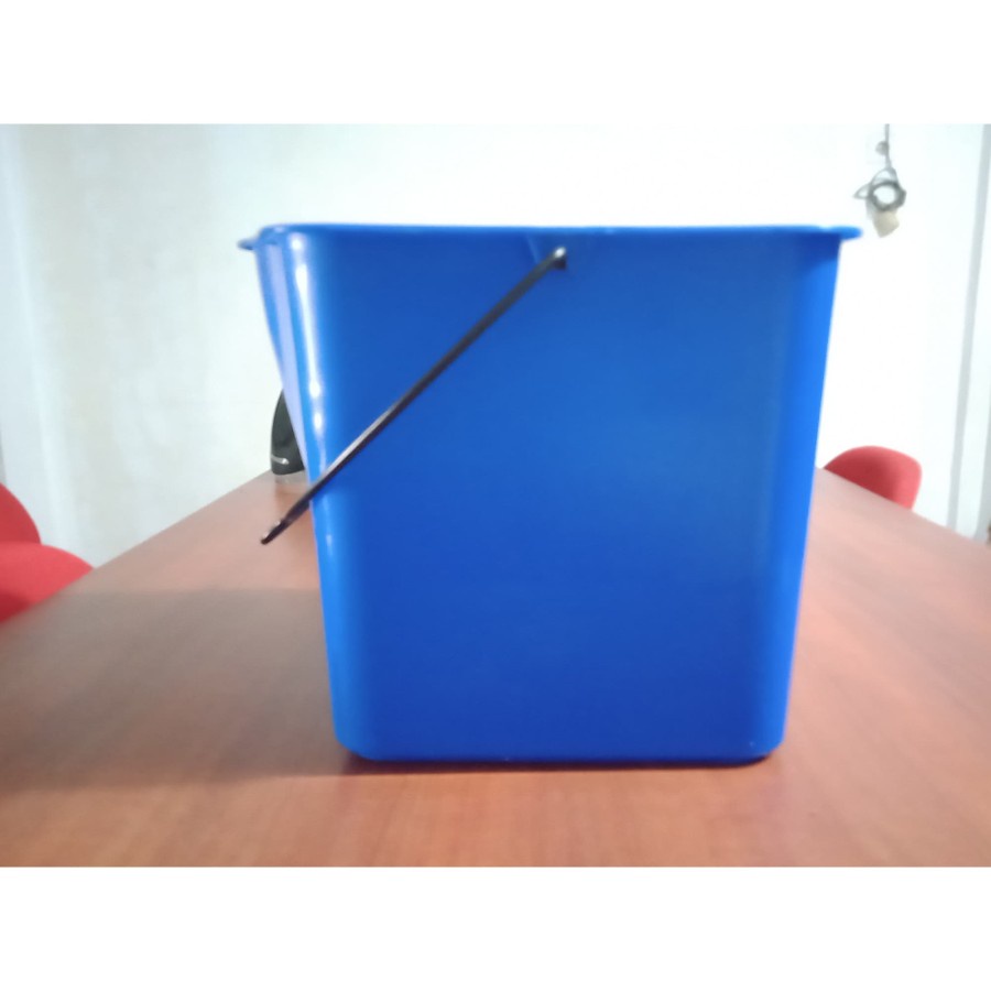 Ember Bucket Blue 25 Liter