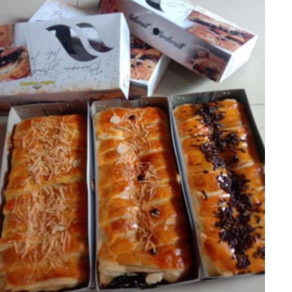 

kodeP5b5A--Murah dan Enak Strudel pisang coklat keju coklat toping meses bolen bandung murah enak